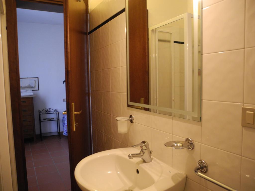 Podere Oslavia Az.Agr.Bio Giannini 奥贝里塞 外观 照片