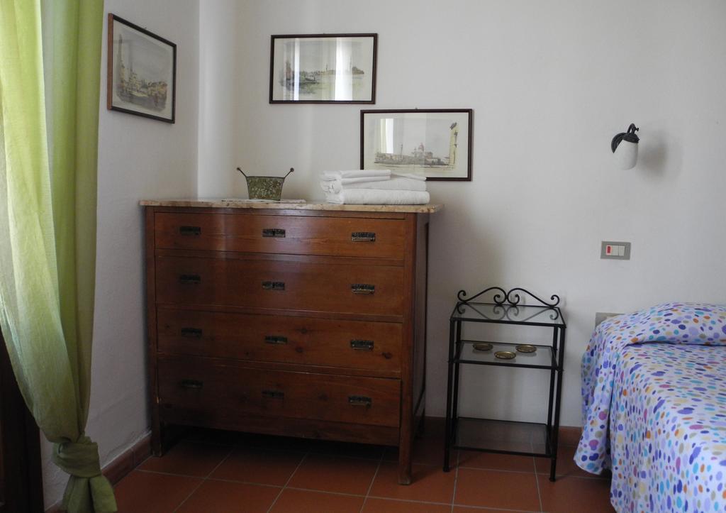 Podere Oslavia Az.Agr.Bio Giannini 奥贝里塞 外观 照片